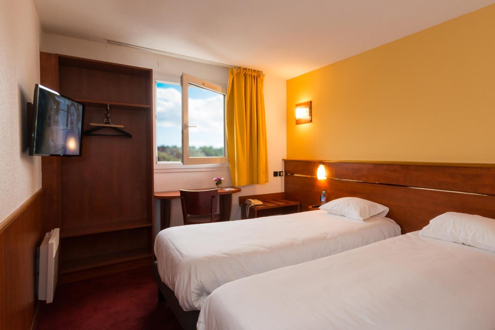 Brit Hotel Rennes Cesson Buitenkant foto