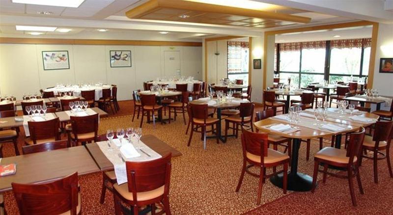 Brit Hotel Rennes Cesson Buitenkant foto